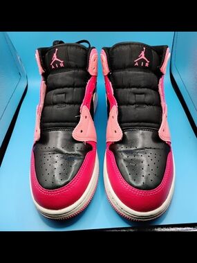 Jordan's High-Top Basketball Shoes - Black/Pink